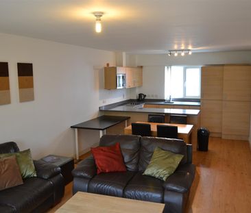 2 bed apartment to rent in Boulevard Drive, London, NW9 - Photo 5