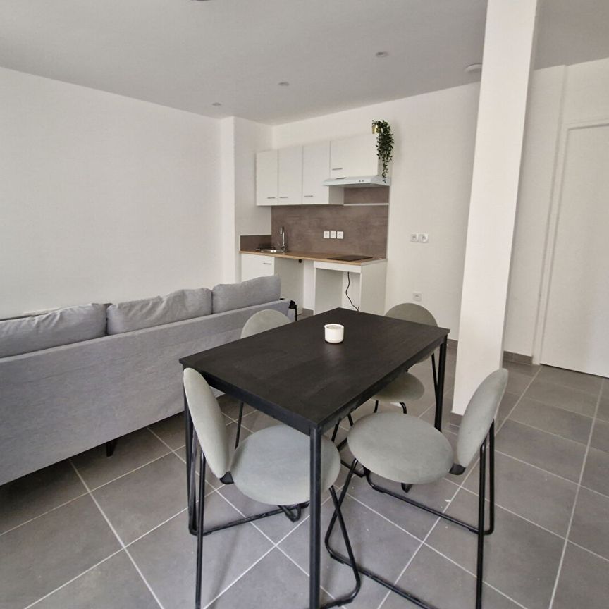 A LOUER T2 BIS MEUBLE SIGEAN - Photo 1