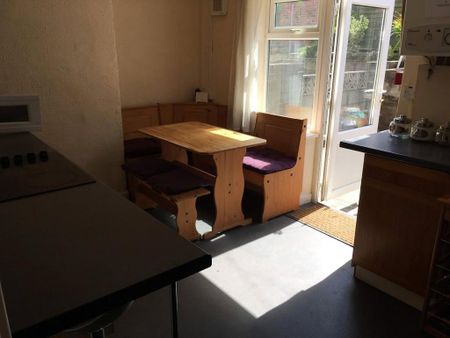 4 bedroom house to rent - Photo 3