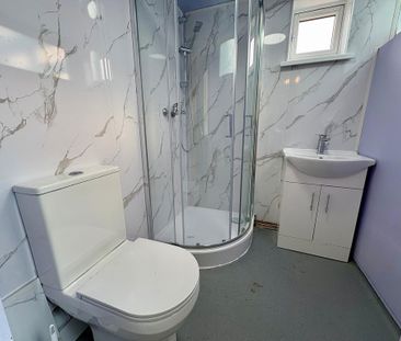 1 bedroom in a house share to rent - Photo 6