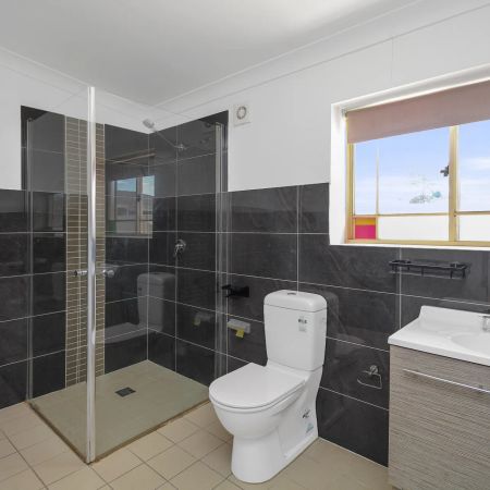 Light-Filled One-Bedroom Granny Flat - Photo 3