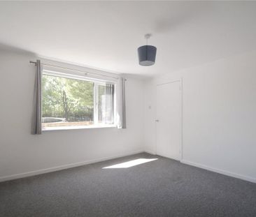 2 bedroom semi-detached house to rent - Photo 5