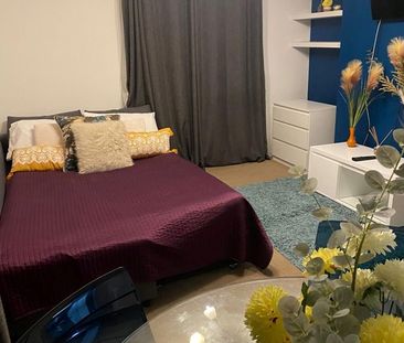 Room in a Shared Flat, Oakenden, BN2 - Photo 1
