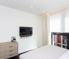 A two-bedroom, two-bathroom apartment is Nine Elms on London’s icon... - Photo 5