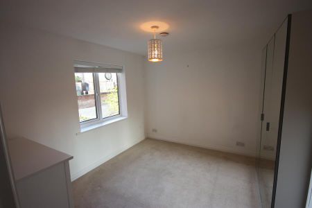 Bury Street, Guildford, GU2 4AN - Photo 3