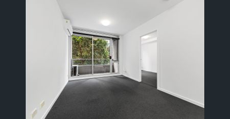 City edge living ! - Photo 2