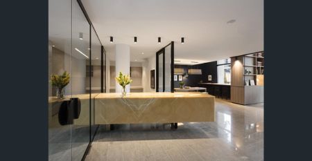 Fully Furnished Executive Luxury - Photo 2