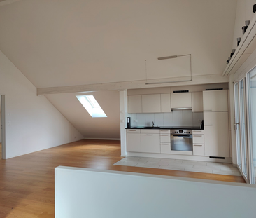 1 MONAT MIETZINSFREIE ZEIT - 2.5-ZIMMER DACHWOHNUNG MIT BALKON - Foto 1