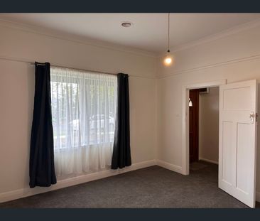 18 Renown St, Coburg North, Vic 3058 - Photo 2