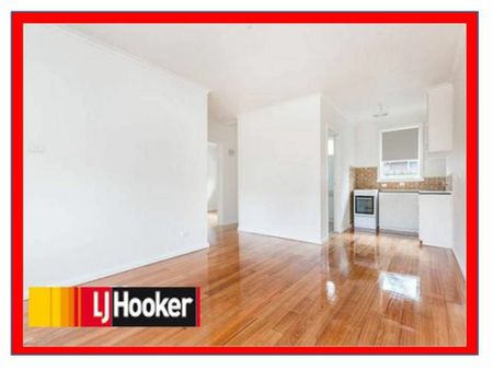 IMMACULATE UNIT- CONVENIENCE NOBLE PARK LOCATION - Photo 3