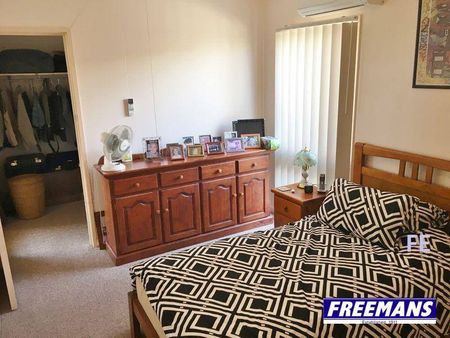 SPACIOUS 4-BEDROOM, 3-BATHROOM HOME IN AN UNBEATABLE CBD LOCATION - Photo 5