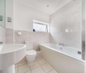 Walnut Tree Close, Guildford, GU1 - Photo 1