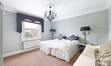 5 bedroom semi-detached house to rent - Photo 4