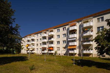 2 - (T) Raumwohnung mit großer Küche - Foto 3