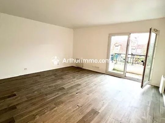 Location Appartement 3 pièces 65 m2 à Corbeil-Essonnes - Photo 1
