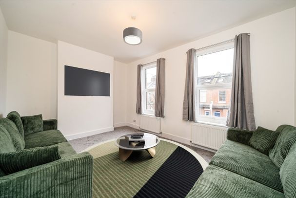 Lochaline Street, W6, London - Photo 1