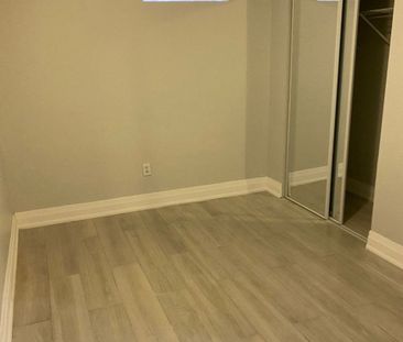 For Lease - 2539 Reglan Court, Mississauga, Ontario - Photo 2