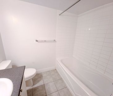 For Lease - 35 Richgrove Drive Unit# 102, Toronto, Ontario - Photo 5
