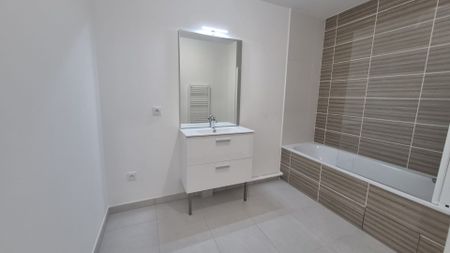 Location Appartement 3 pièces 59m² - Photo 3