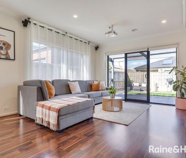 Beautifully Presented Home - Photo 5