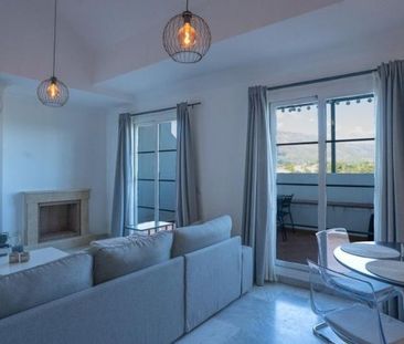 Luxury Flat for rent in Nueva Andalucia, Spain - Photo 1