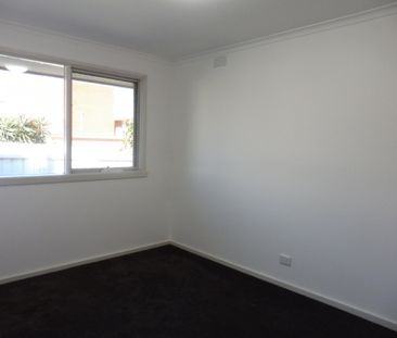 3/150 Como Parade West, Parkdale, VIC, 3195 - Photo 4