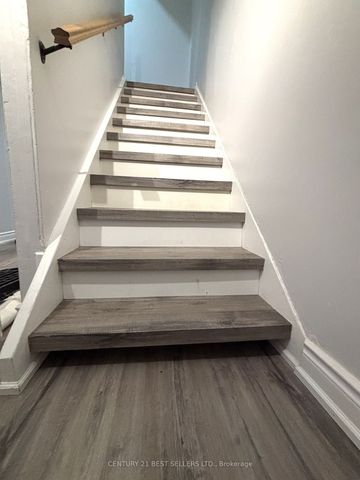 For Lease - 3025 Cedarglen Gate Unit# 63, Mississauga, Ontario - Photo 2