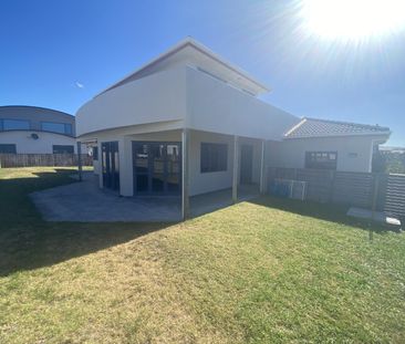 A Beauty in Bream Bay - Photo 1