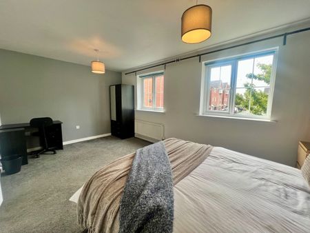 Room in a Shared House, Waggon Road, LS10 - Photo 5