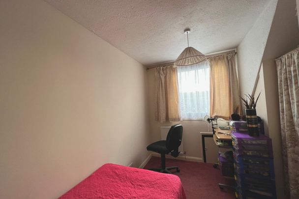 Park Mead, Monkton Heathfield, TAUNTON - Photo 1