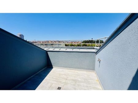 4 room luxury Duplex for rent in Benfica, Lisbon - Photo 2
