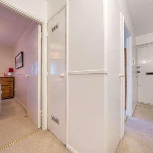 Laleham Road, Shepperton, Surrey, TW17 - Photo 1