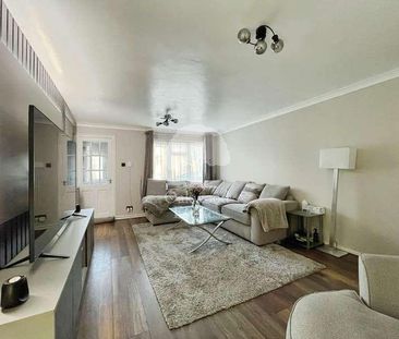 Fotheringay Gardens, Slough, SL1 - Photo 2