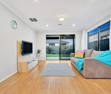 Contemporary Living at Its Best - Beautiful Home with Remarkable El... - Photo 2