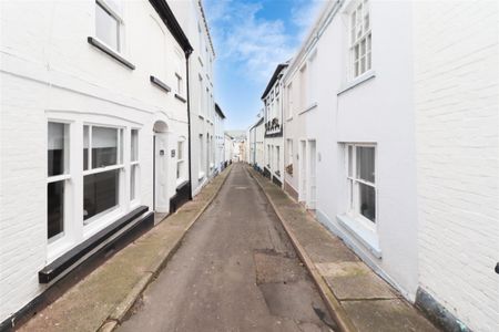 Captains Cottage, Bude Street, Appledore - Photo 2