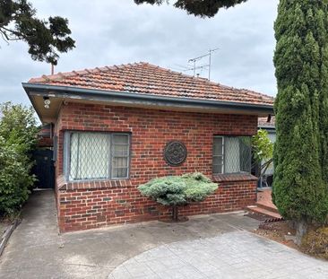 Charming 2-Bedroom Home in Prime Mornington Location - Options avai... - Photo 3