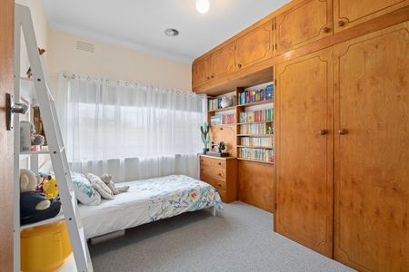 986 Wewak Street, North Albury NSW 2640 - House For Rent | Domain - Photo 3