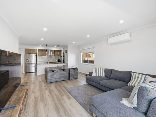 STUNNING FAMILY HOME ! - Photo 1