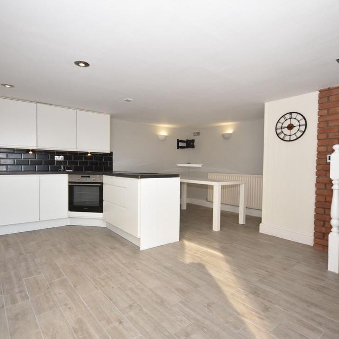 2 bedroom cottage to rent - Photo 1