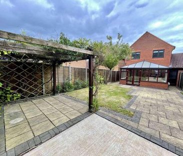 Longhedge, Caldecotte, MK7 - Photo 1