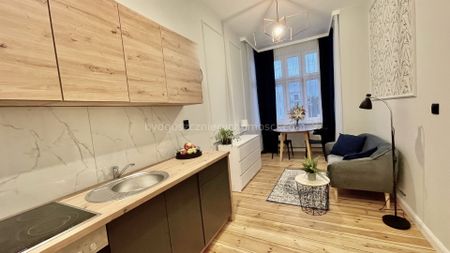 Elegancki apartament 39 m2 opłaty i wifi zawarte w podanej cenie - Zdjęcie 2