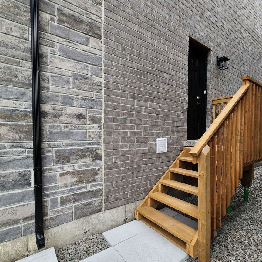 For Lease - 122 Franklin Trail Unit# Lower, Barrie, Ontario - Photo 1