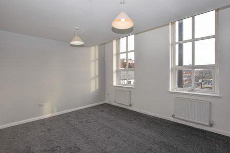 1 bed Apartment for Rent - Photo 2