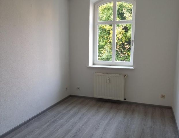 RESERVIERT! Geräumige 4-Zimmer-Wohnung in ruhigem ,gepflegtem Mehrfamilienhaus - Photo 1