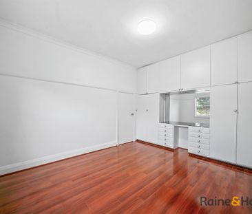 Best Schools Catchmenf, Walk to Shops & Station, Fully Renovate Home - Photo 3