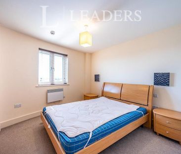 2 bedroom flat to rent - Photo 3