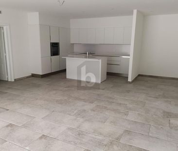 MODERNO, SPAZIOSO E SOLEGGIATA CON VISTA - Photo 4