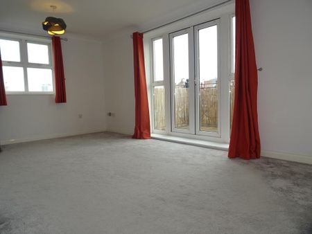 Available 2 Bed Apartment - Photo 4