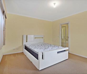 A Charming Central Abode - Photo 2