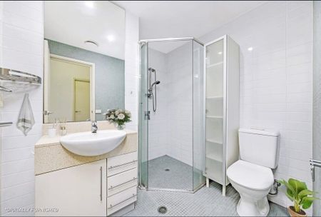 Well Presented Apartment! - Photo 4